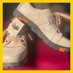 TMA EYES LEATHER WALKING / HIKING SHOE (SZ 9.5) NWT!!